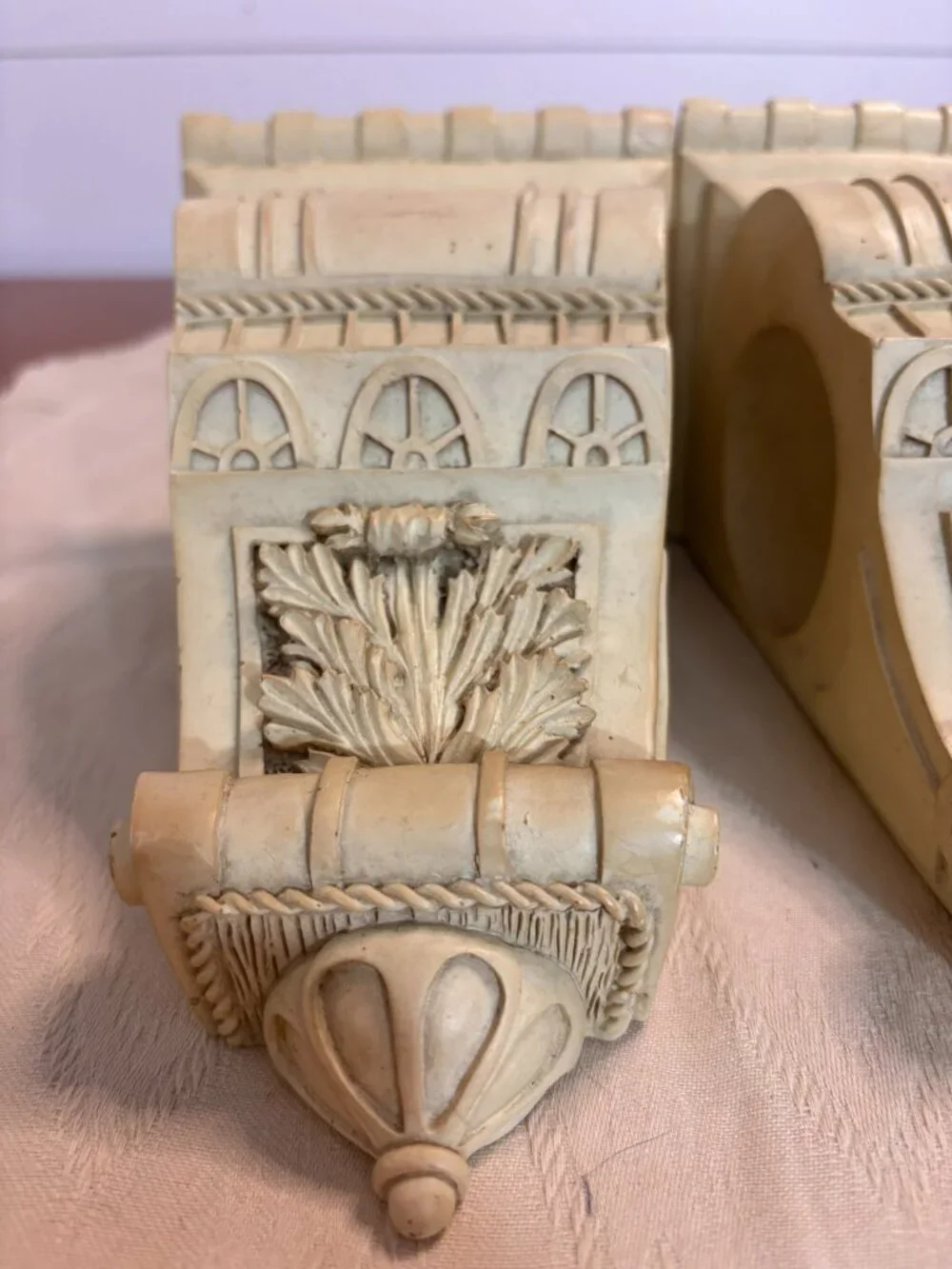 VTG Cream Ornate Wall Sconce Pair Faux Wood Baroque Corbel Wall Shelves